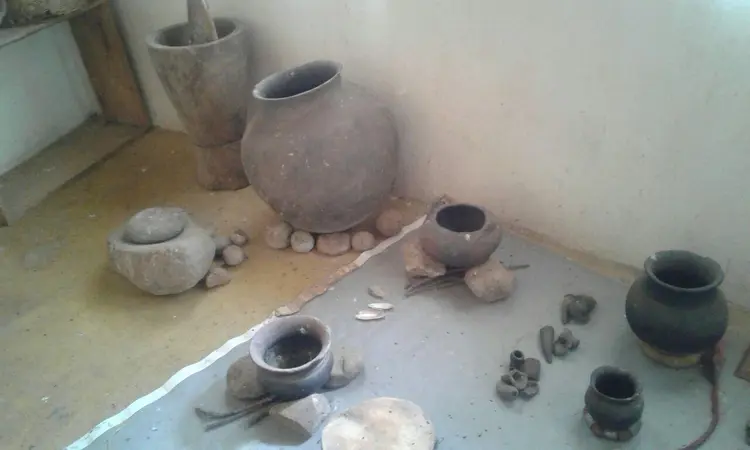 Entamu eziwumbrwe ezia awakulu waakolanga nazio kandi zikiakolwa nazio nawuno amiire gano.